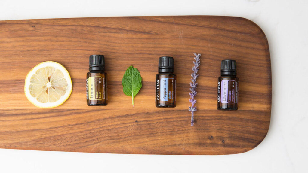Флаконы эфирных масел dōTERRA для начинающих: Лимон, Лаванда, Мята перечная