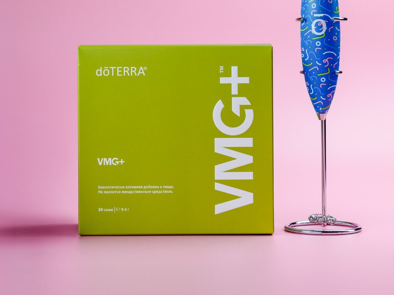 Летние продукты dōTERRA на розовом фоне